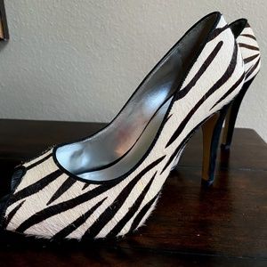 Guess zebra print heels size 5.5